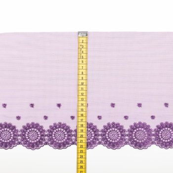 elastische stickerei violett