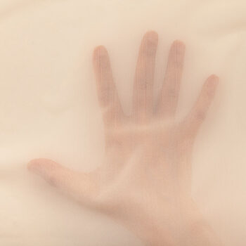 dünner Wäschetüll elastisch in der Farbe eierschale/beige zum Dessous nähen