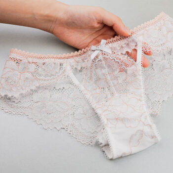 Schnittmuster Panty Calla aus elastischer Spitze